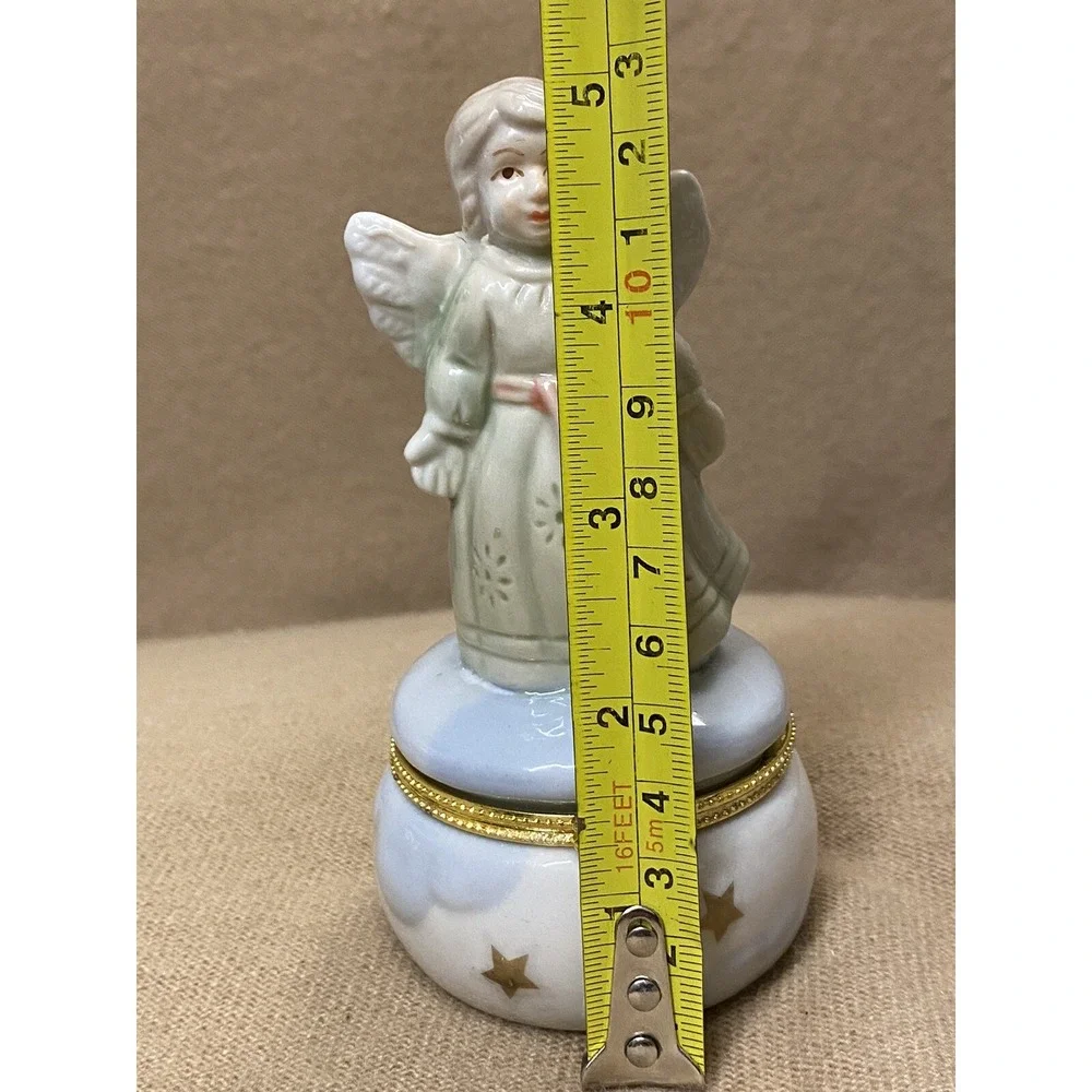 Vintage 1990 Porcelain Angel Girl W Open Arms Trinket Hinged Box Stars & Clouds